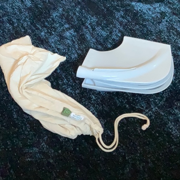 PRIMO Travel Potty Seat with Pouch - Picture 1 of 8
